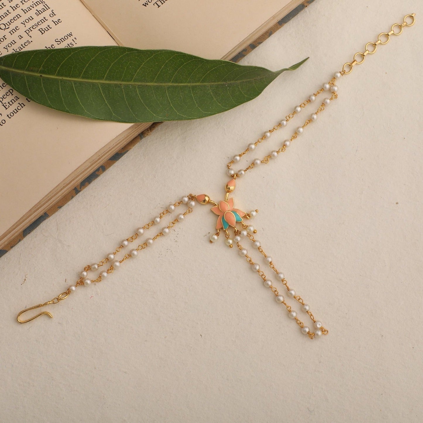 Jalaja Pearl Strings Ring Handchain Bracelet