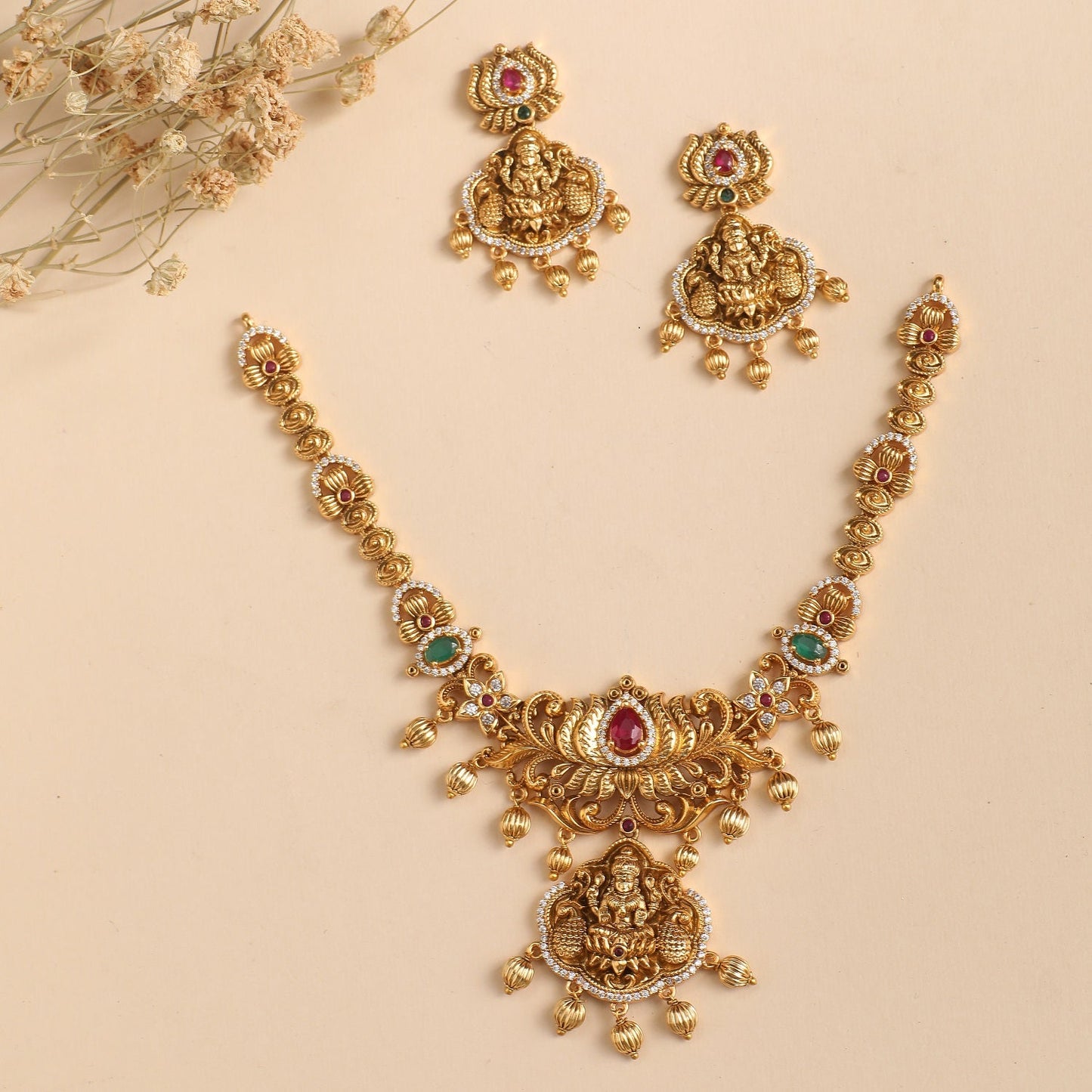 Mrinali Antique Necklace Set