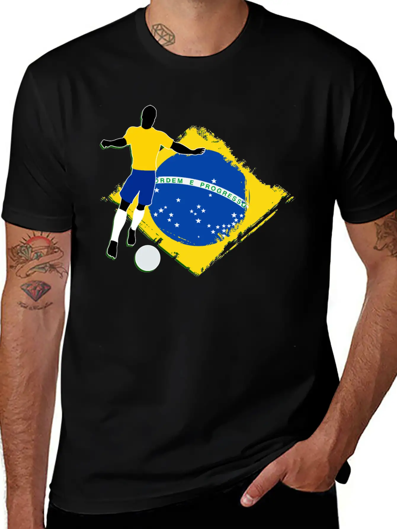 Footballer And Brazilian Flag Unisex Casual T-Shirt ¨C Clean Design For Daily Comfort
