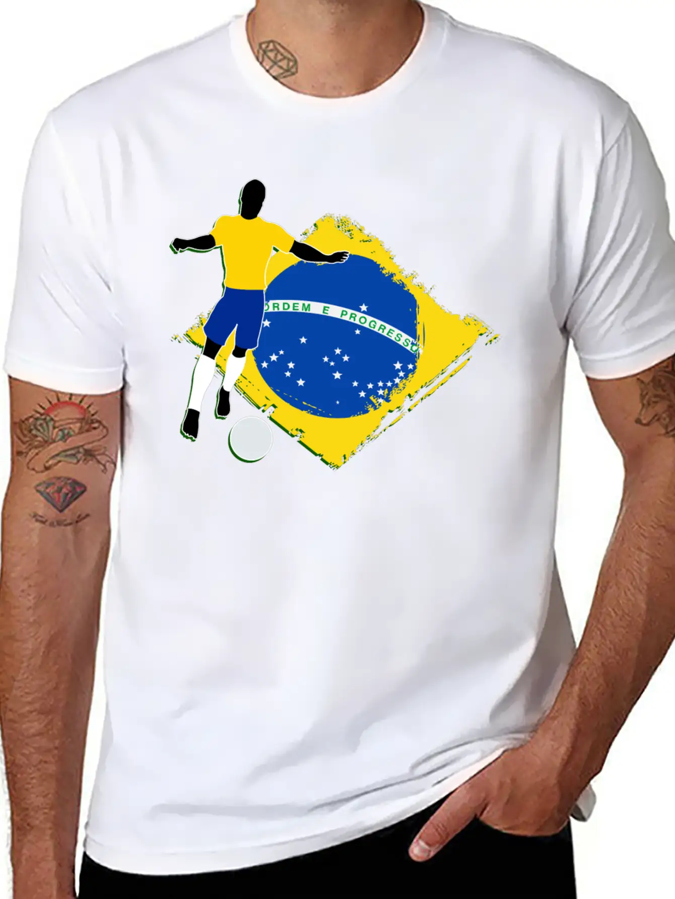 Footballer And Brazilian Flag Unisex Casual T-Shirt ¨C Clean Design For Daily Comfort